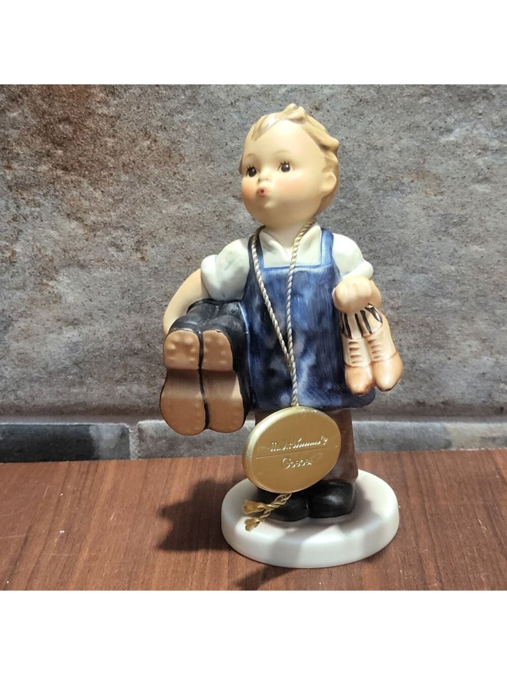 Vintage MI Hummel Goebel Boots Porcelain Figurine Cobbler Boy Meister Wichtig